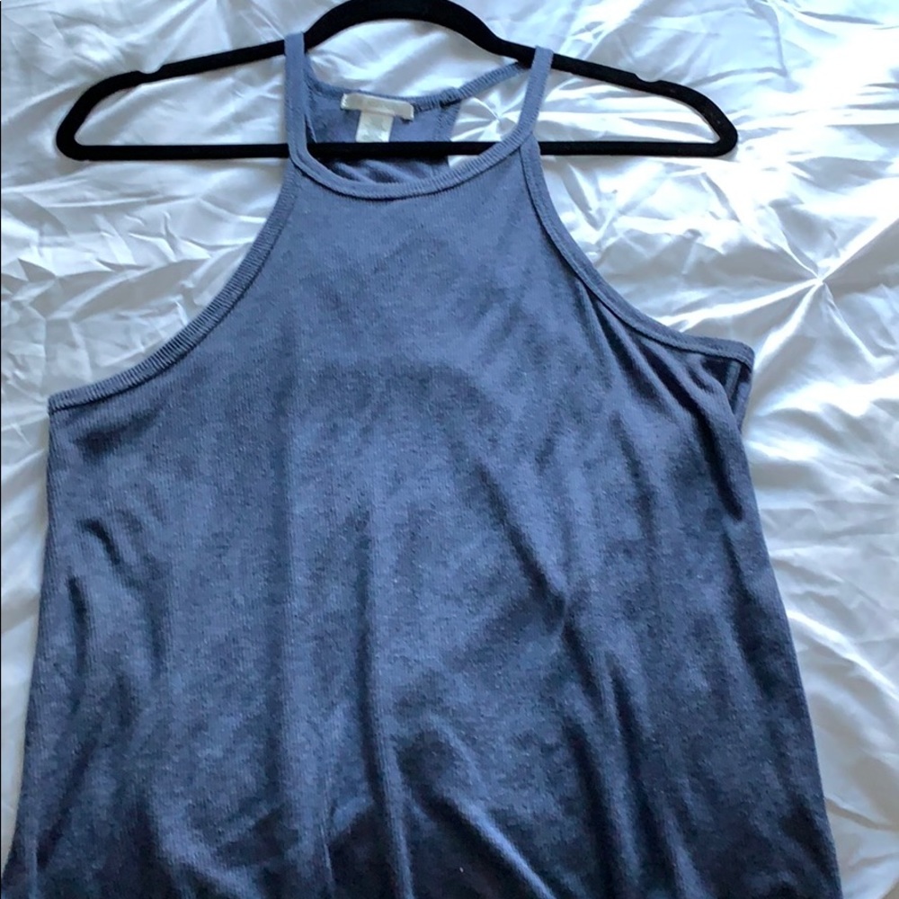 blue tank top
